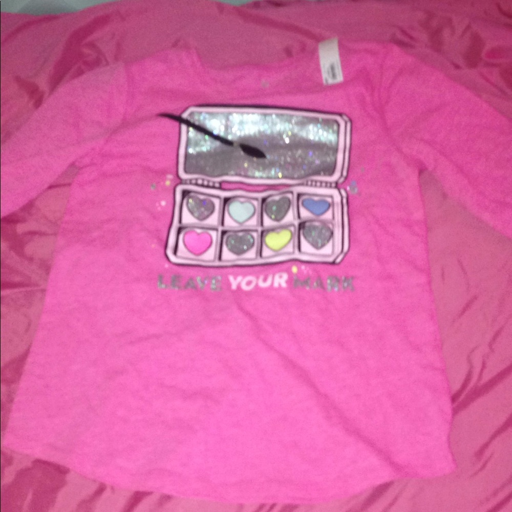 Long sleeve graphic tee for Girls!